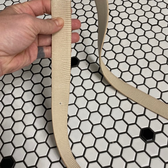 Calvin Klein belt size large - Picture 4 of 4